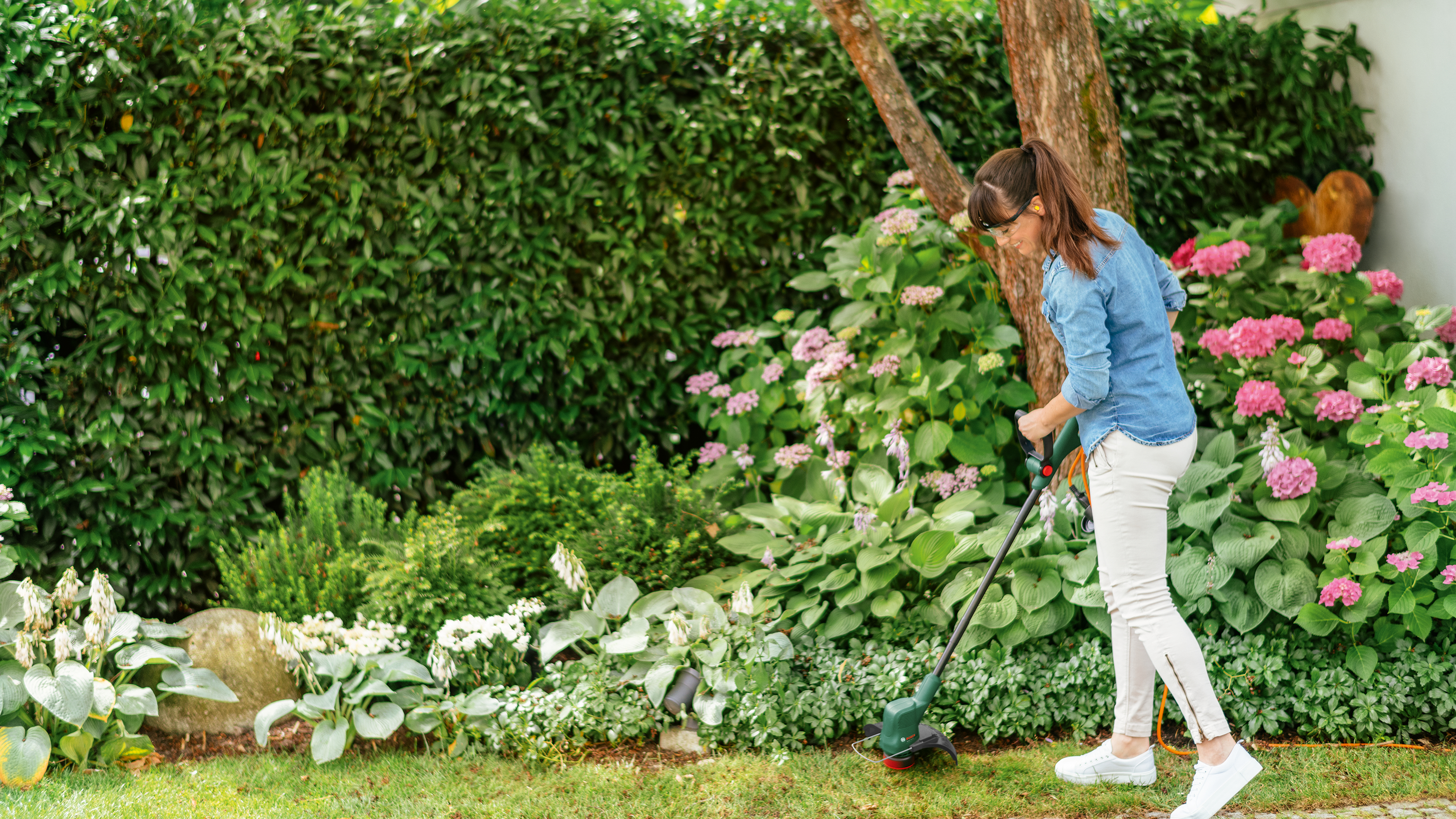 Bosch Coupe-herbe sans fil EasyGrassCut 18-26