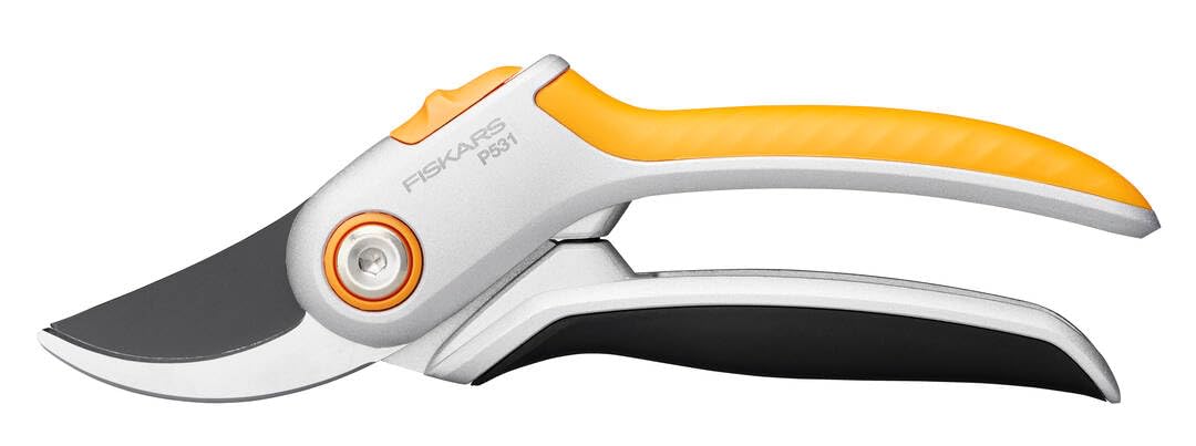 Fiskars Plus Bypass-Gartenschere Metall P531
