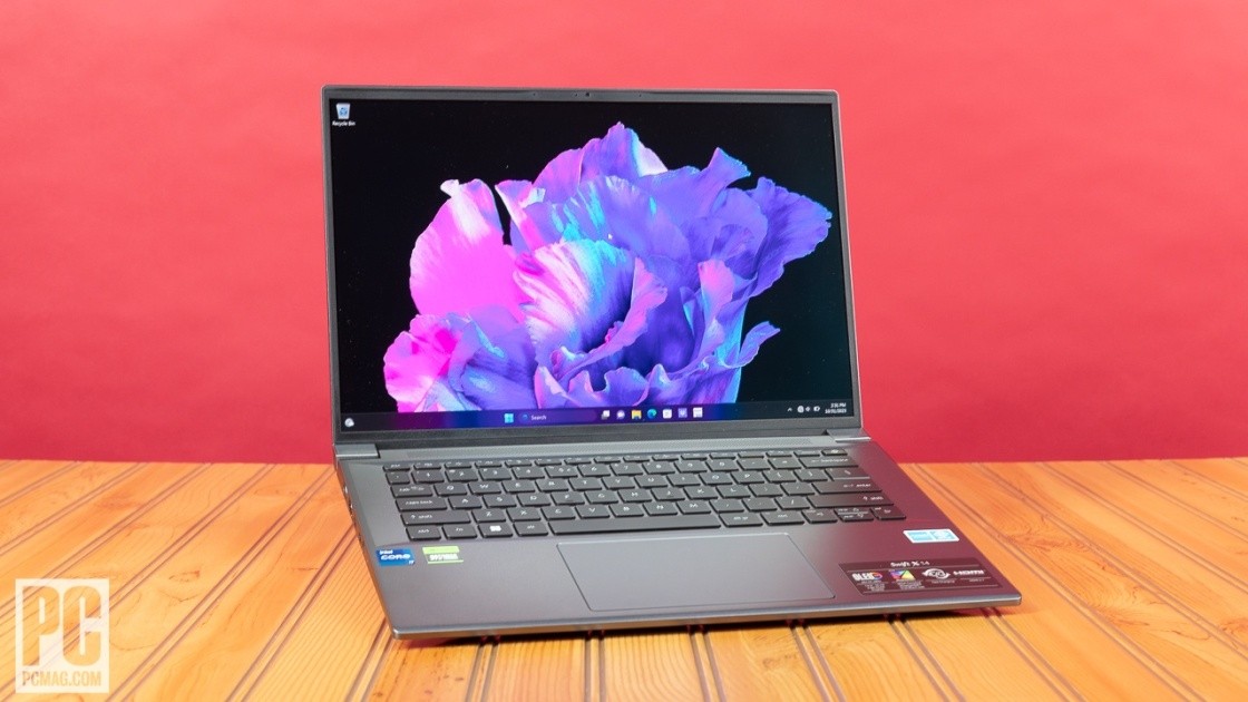 ACER PC Portable Swift X 14 Core Ultra 7 32 Go RAM 1 To SSD RTX 4060 14.5 pouces QWERTY