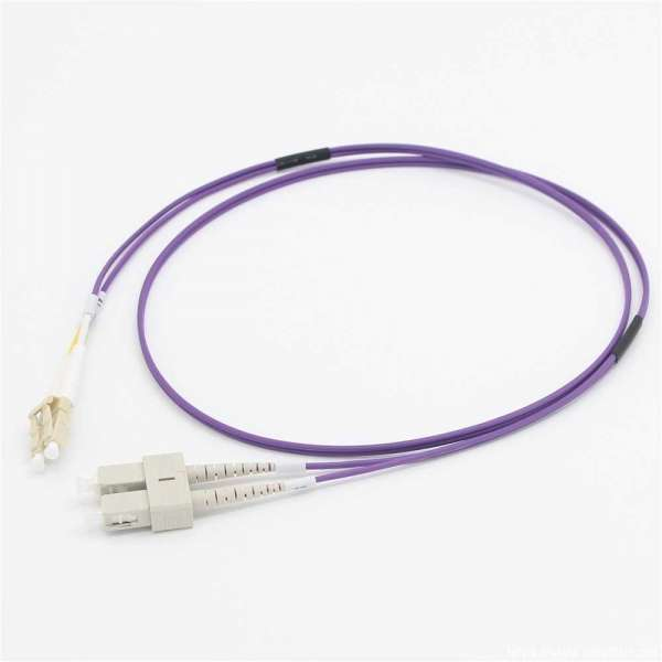 C2G 2m LC/SC OM4 LSZH Fibre Patch