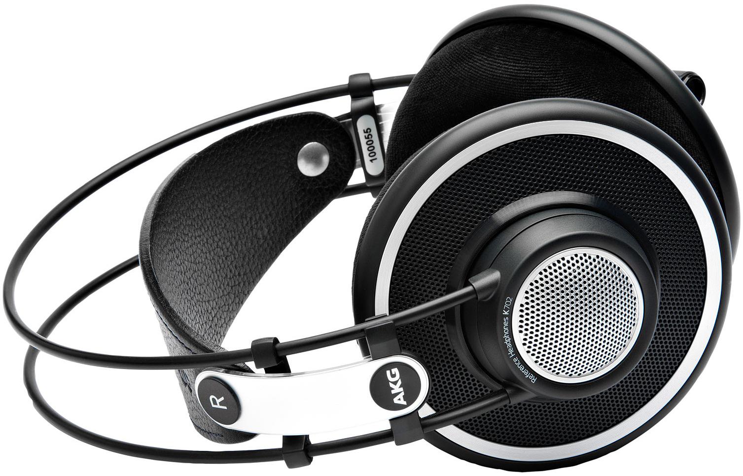 AKG K702