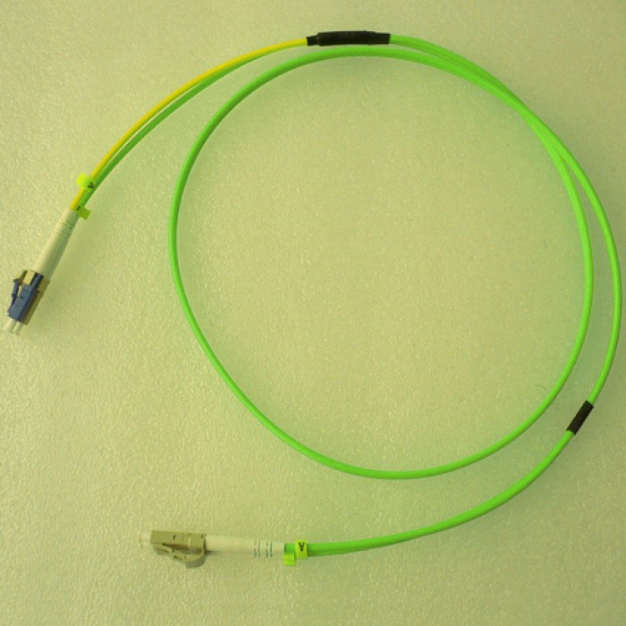 ekivalan Pigtails OM5 50/125 LC-UPC Low Loss 900µm lime 2m