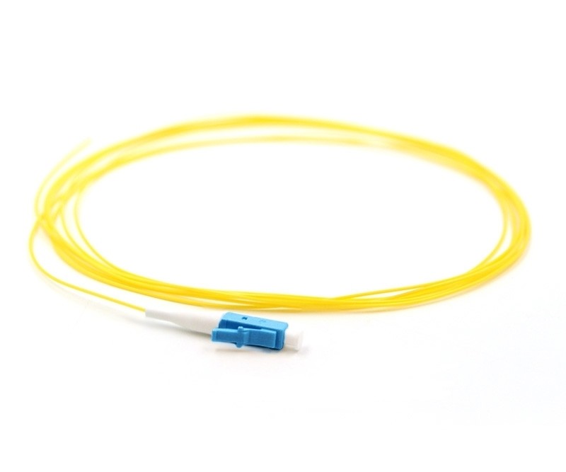 ekivalan Pigtail OS2 G652D LC-APC 900µm jaune 2m